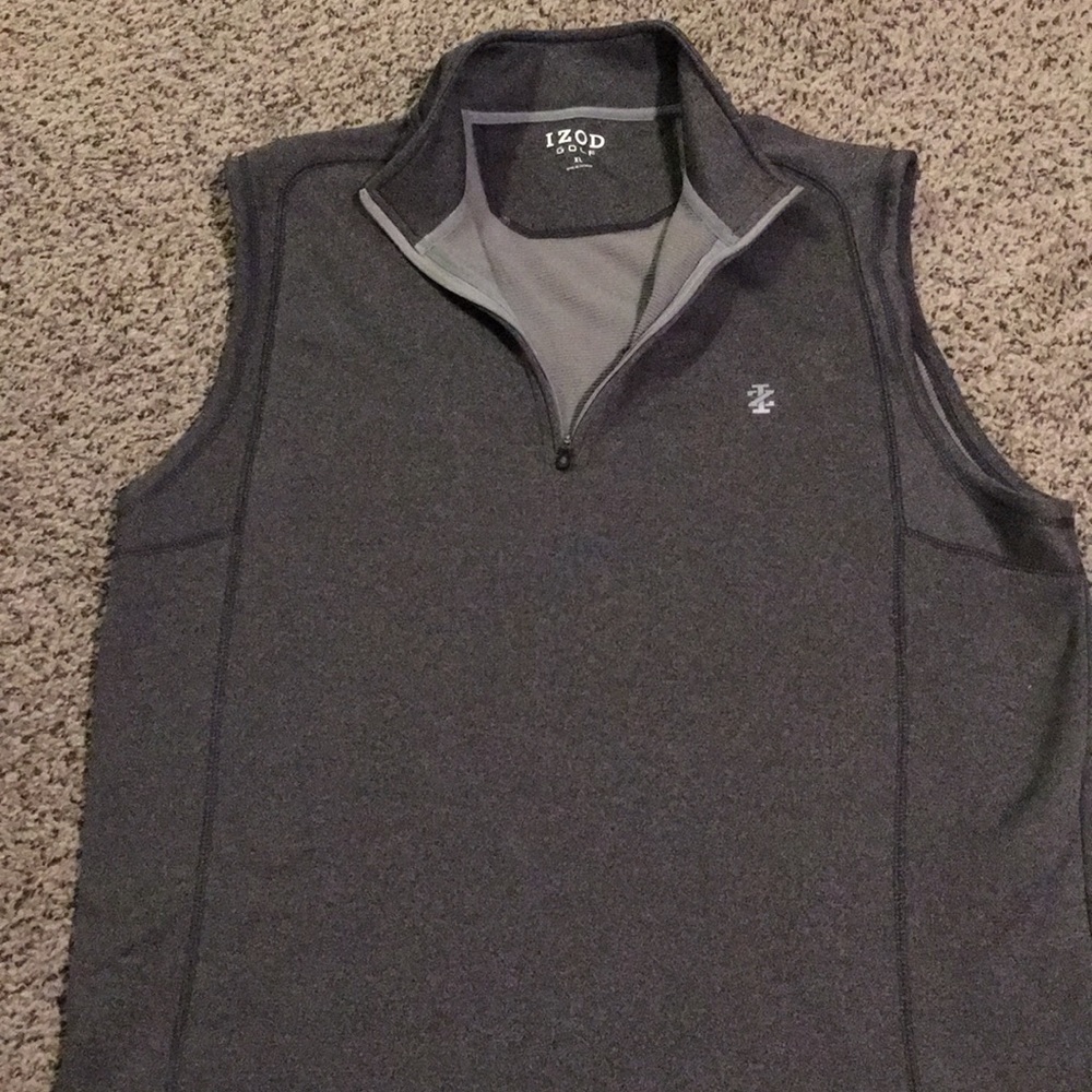 Izod Golf quarter zip vest